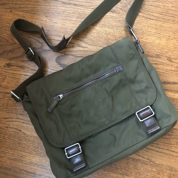 banana republic mens messenger bag